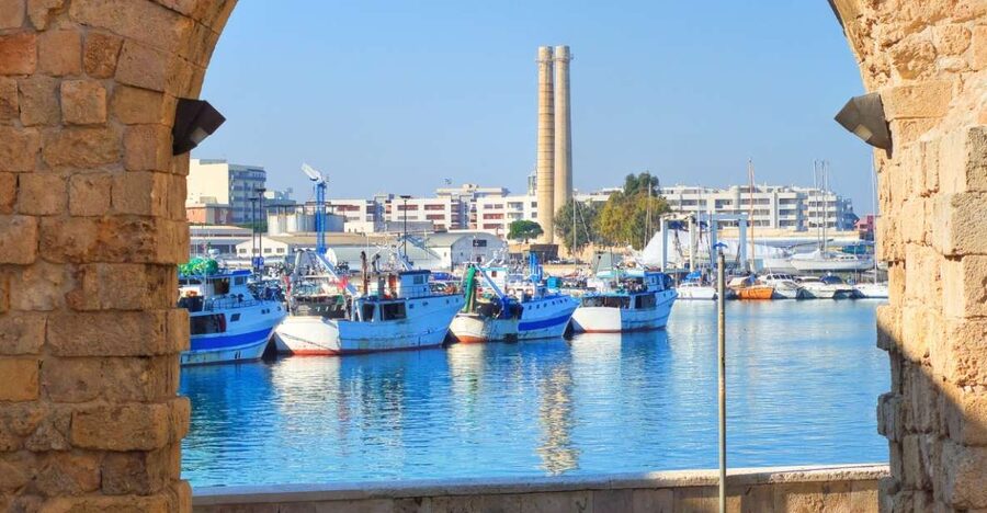 Monopoli: City Highlights Walking Tour with Tasting - Co-Cathedral Basilica and the Rock Settlement: The Story Beneath Your Feet