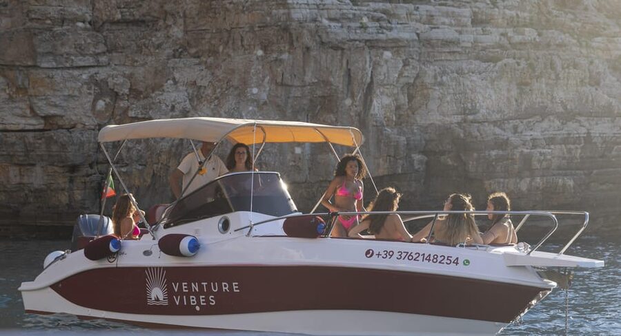 Monopoli: Private Boat Tour with Aperitif and Champagne - Grotta Azzurra (Polignano): the light effect cave stop