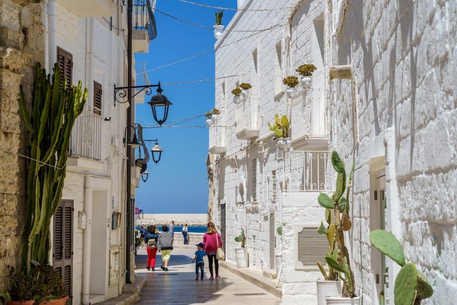 Monopoli: Walking Street Food Tour - Why a 2.5-Hour Monopoli Street Food Tour Feels Like the Best Use of Time