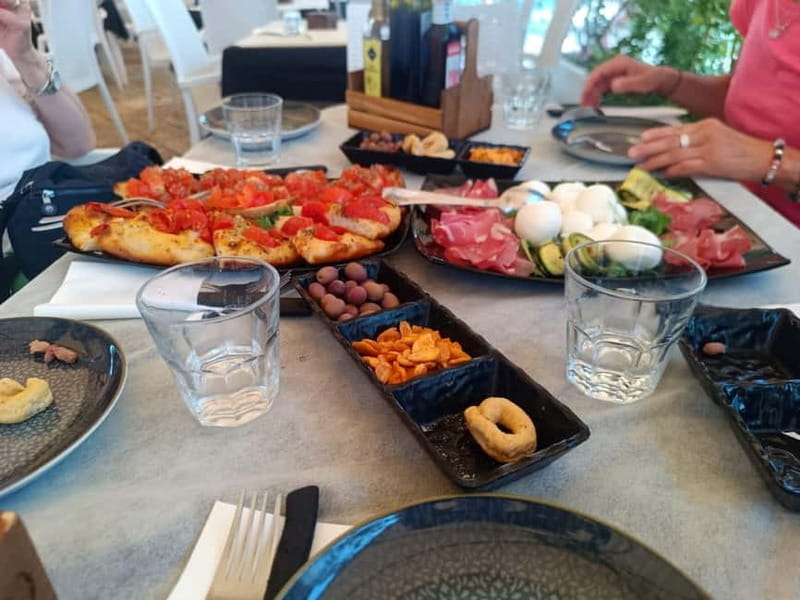 Ostuni: Alberobello, Locorotondo, Ostuni & Apulian brunch - Ostuni’s old town: guided orientation plus your own wandering time