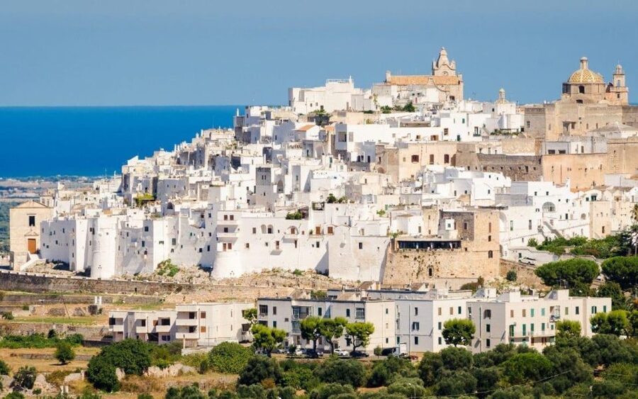 Ostuni the history of white - Entering Ostuni Vecchia and the meaning behind the white