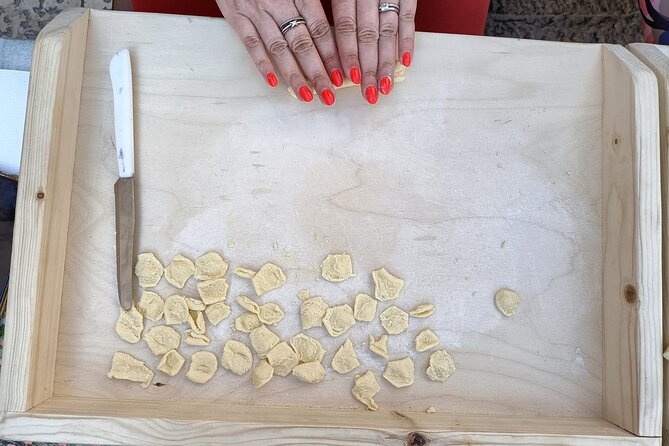 People of Bari unusual guided tour with pasta making at Grandma house - Practical tips to make your day easier