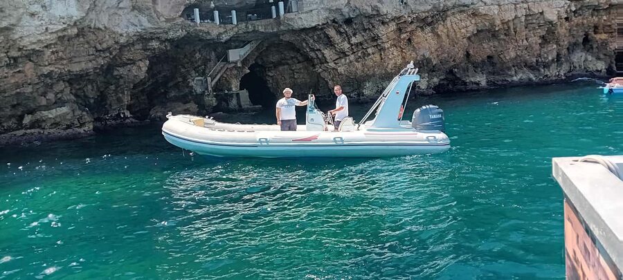 Polignano a Mare: Boat Tour in the Caves with Aperitif - Cala Ponte Marina and a 9-Meter Speedboat: Where the tour starts