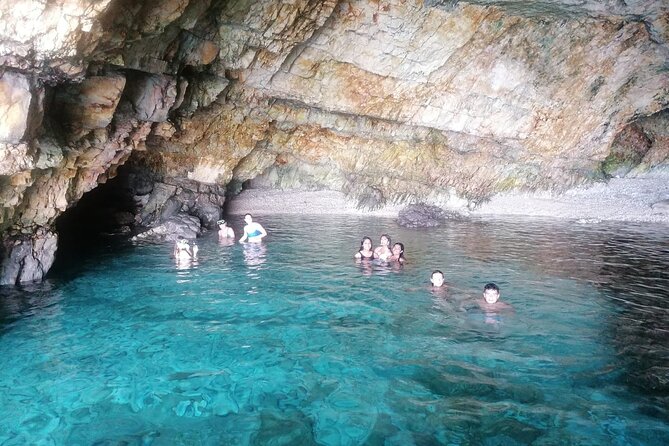 Polignano a Mare: Boat Tour of the Caves - Small Group - Who should book this Polignano a Mare caves boat tour