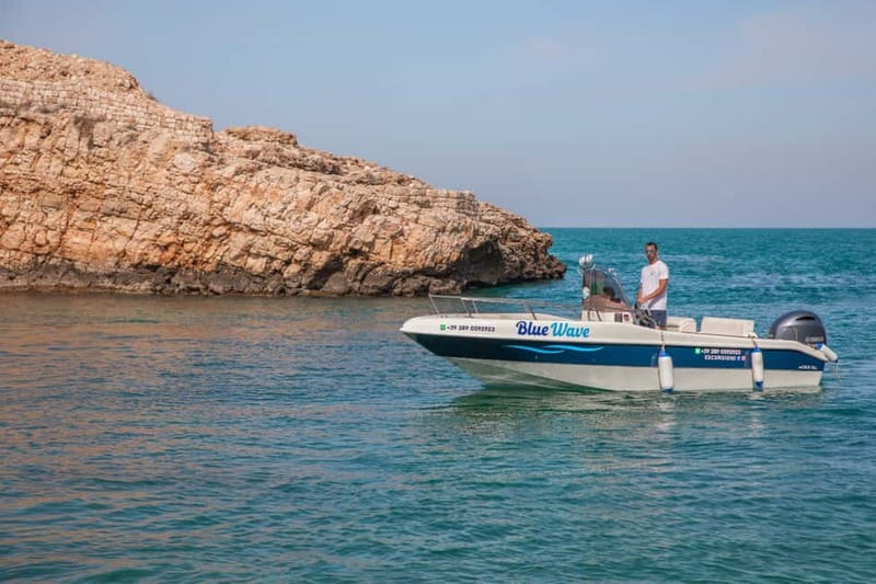 Polignano a Mare: Boat Tour with Prosecco and Snacks - The guide and skipper: what you want from the person at the helm
