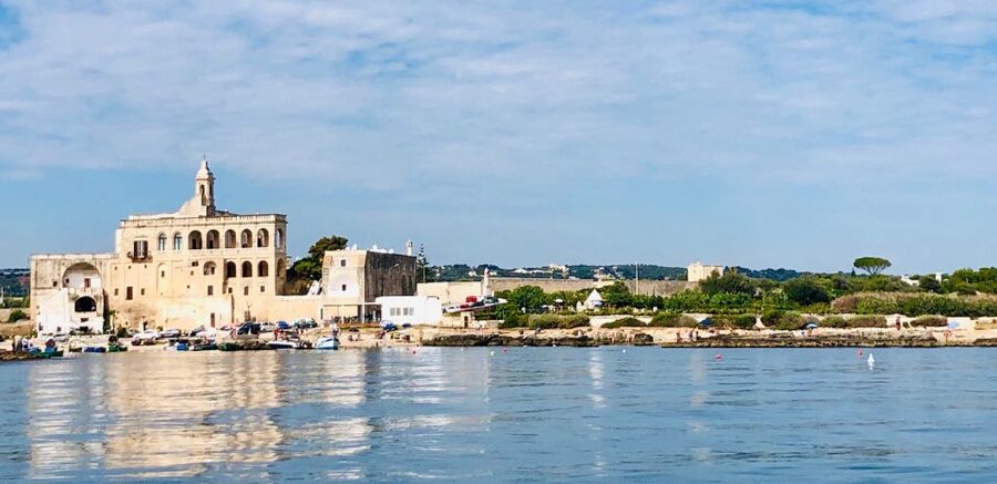 Polignano a Mare: Boat Trip, Swim & Cave with Aperitif - Coastline sightseeing between caves: Modugno, Lama Monachile, and Belvedere