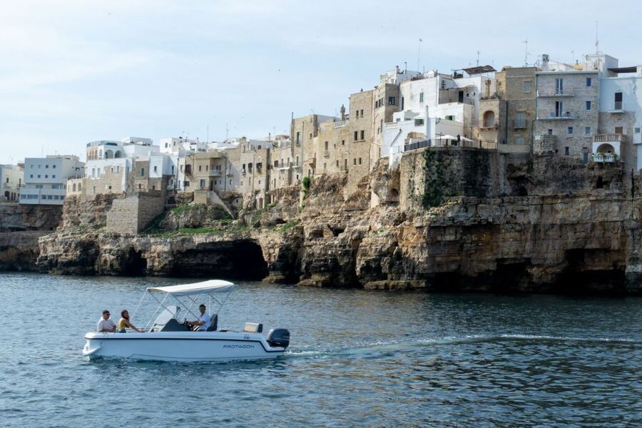 Polignano a Mare Caves and Grottos Tour with Refreshment - Timing and weather: the only catch with cave boats