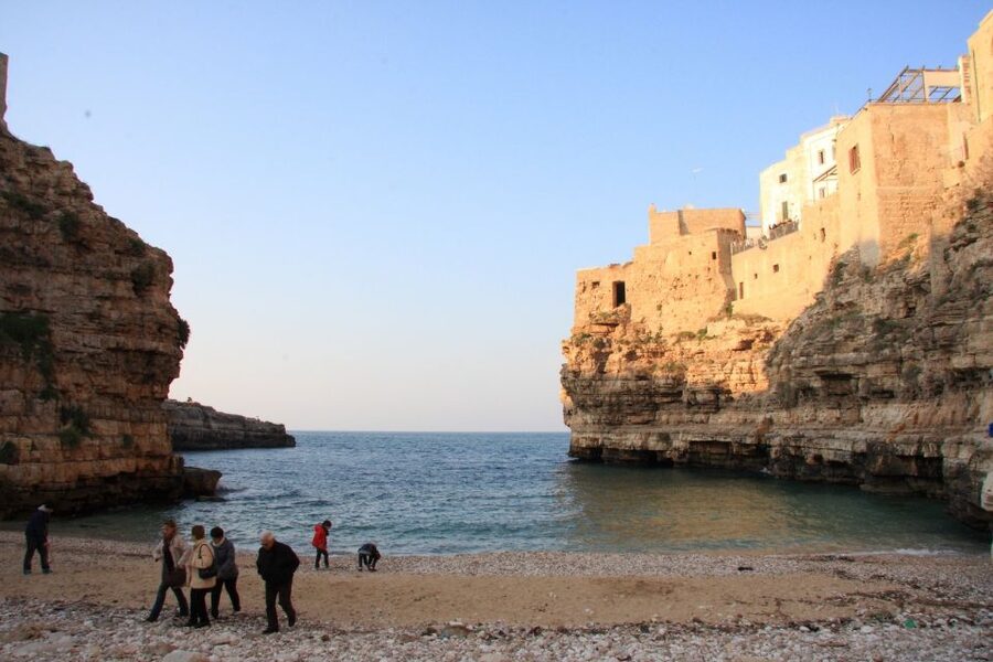 Polignano a Mare: Guided Walking Tour - Meeting by the Domenico Modugno statue: the start that sets the tone