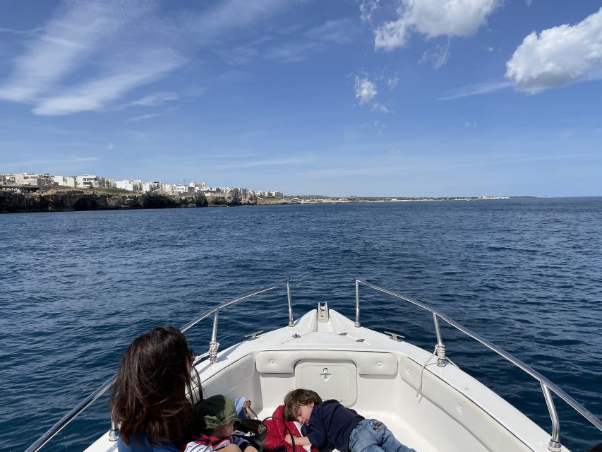 Polignano a Mare: Speedboat Cruise to Caves with Aperitif - Aperitif on board: wine, snacks, and a light party mood
