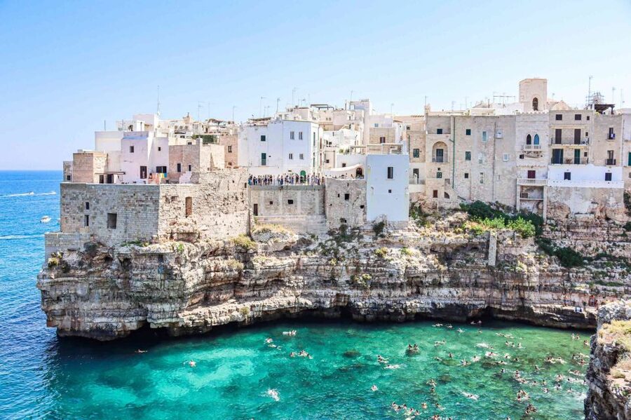 Polignano a Mare: Street Food Tour with Tastings and Wine - What to Expect From the Guide Experience (Daniele, Giuseppe, Alessandra)