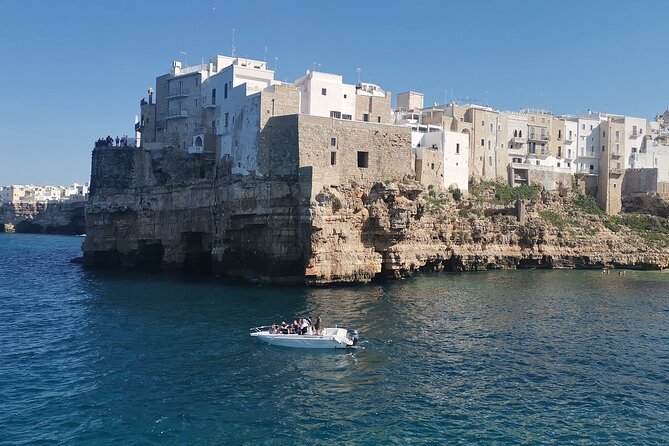 Polignano by boat Private excursion with aperitif - The 1.5-Hour Plan: Caves, a Swim Stop, and Aperitif on Board