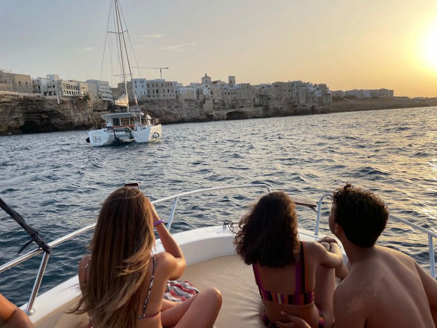 Polignano: Catamaran Cruise with Aperitif and Food - The swim and beach break between Polignano and Monopoli