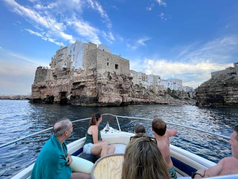 Polignano: Guided Coastline & Caves Cruise with Swim Break - Two small boats, up to 8 passengers: what that means for your comfort