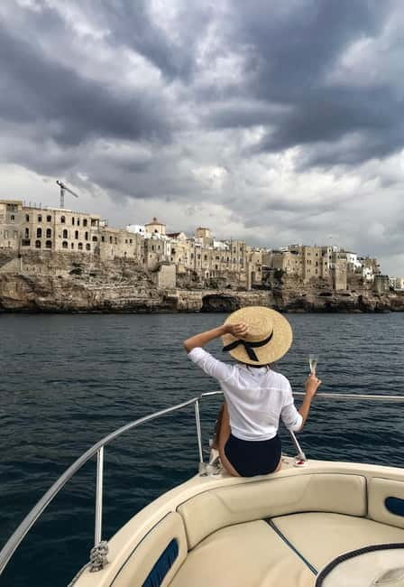 Polignano: Guided Coastline & Caves Cruise with Swim Break - The swim break: crystal-clear water and easy snorkel time