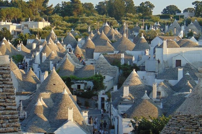 Private guided tour in Alberobello with free tasting: discovering the trulli - The free tasting in a trullo shop: what you’ll try and how to think about it