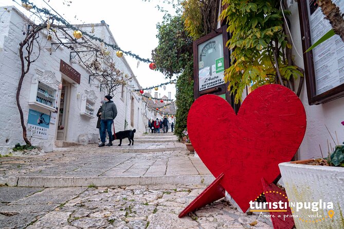 Private walking tour in Alberobello - The UNESCO stop: I Trulli di Alberobello, up close