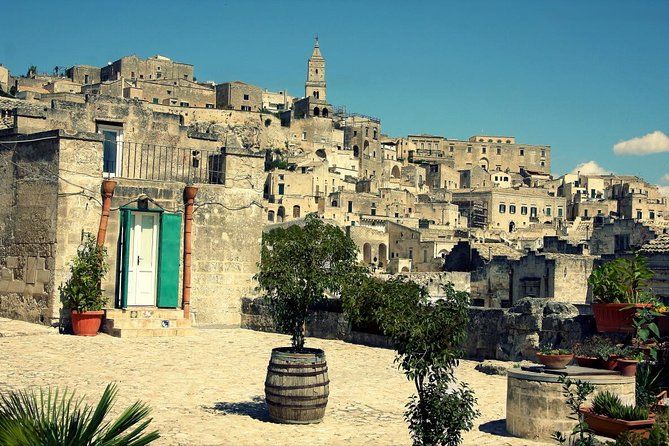 Private walking tour in Matera - Two Sassi districts: the route that teaches you how Matera is built