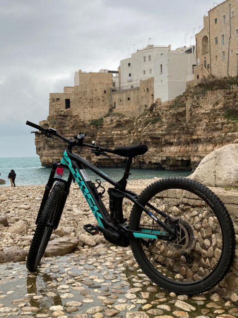 Puglia: rent e-bike. Self guided tours - Your eMTB setup: Trek Rail 5 plus Bosch Performance Line CX