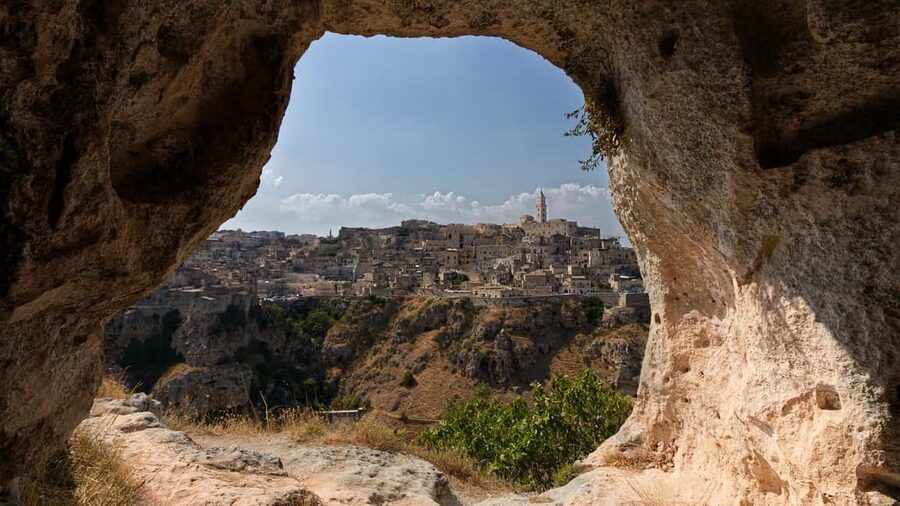 Sassi di Matera: Private Walking Tour with Local Guide - Key things you’ll notice on this Sassi di Matera tour