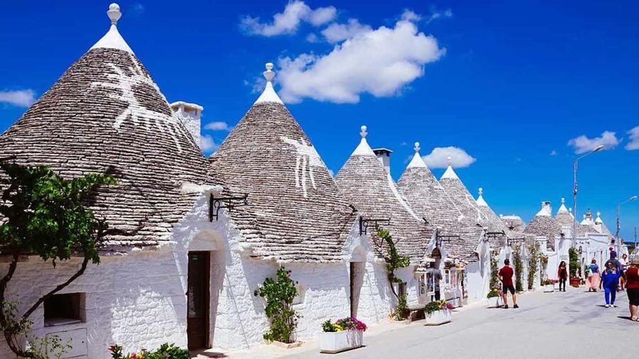 Tour di Alberobello e Matera in bus privato da Bari - Meeting point and timing in Bari (what to double-check)