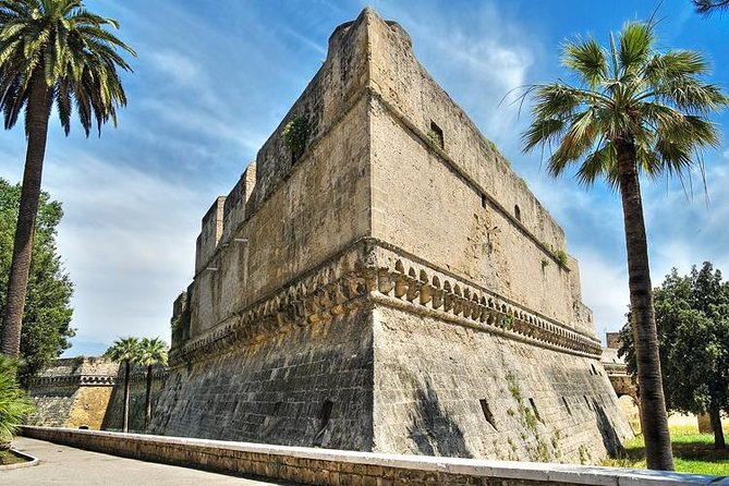 Tour of the fortifications of Bari: the defenses of the city and their history - How Long Is It, and What the Pace Feels Like