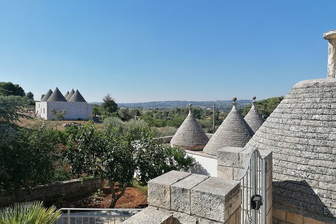 TRULLI area visit ALBEROBELLO and LOCOROTONDO from Bari - Locorotondo centro storico: trulli country, but with a calmer tempo