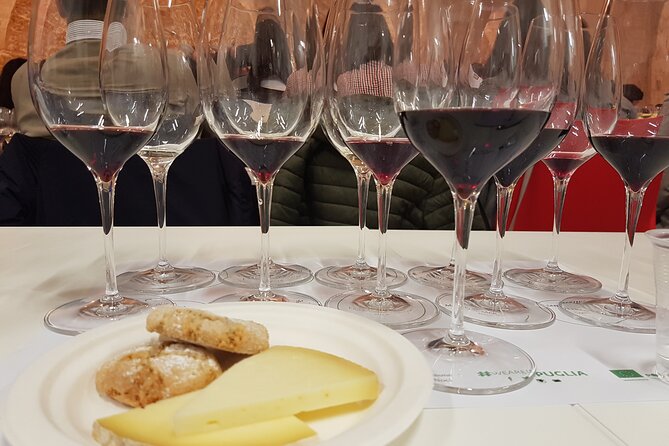 Wine Tasting - Food pairing: taralli, bruschette, mozzarelline, and salami